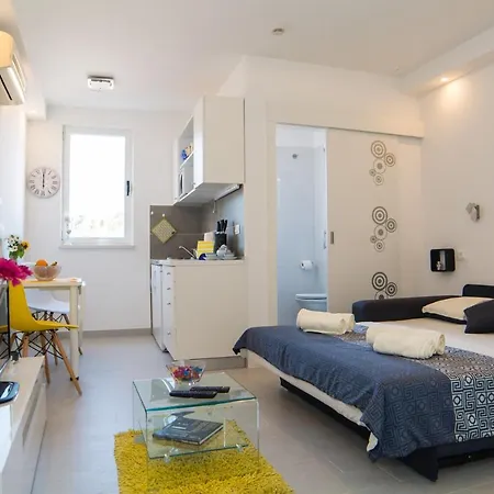 Simple Apartment